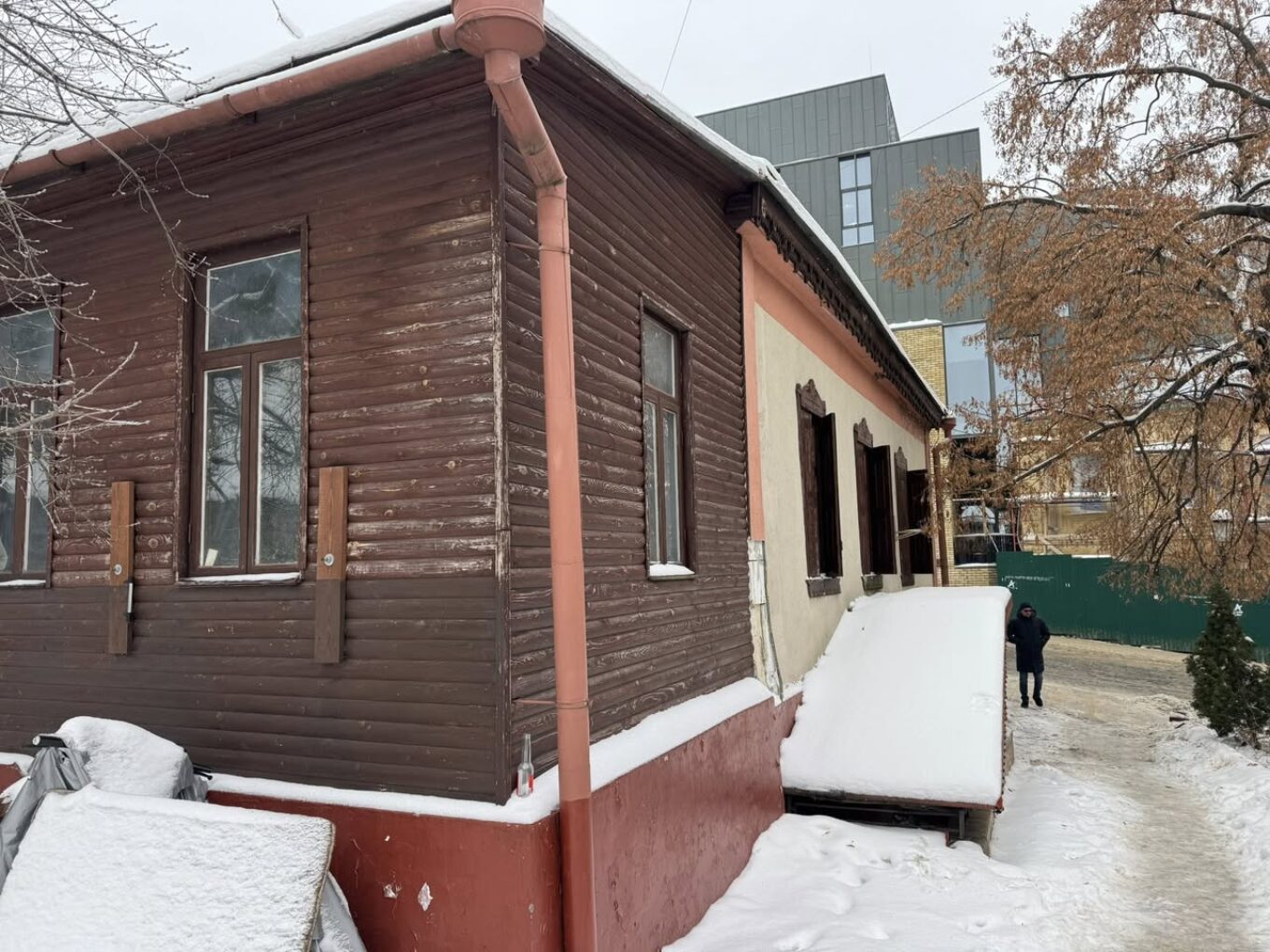 Садиба на Андріївському узвозі, 13-Б