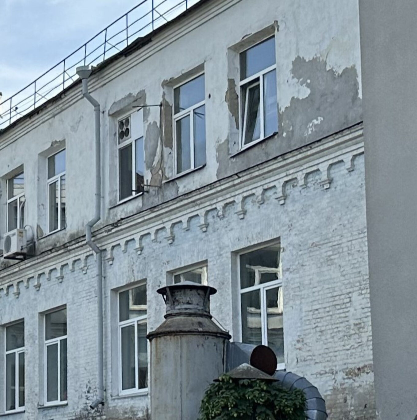 Будівля на Фролівській 4