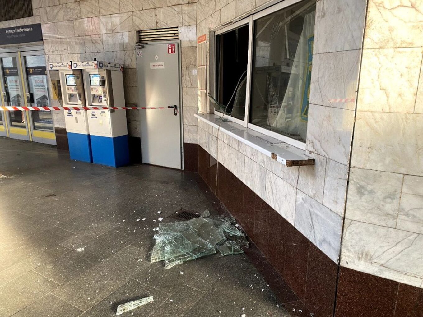 Другий вихід на станції метро "Лукʼянівська" планують відремонтувати та відкрити до кінця лютого.