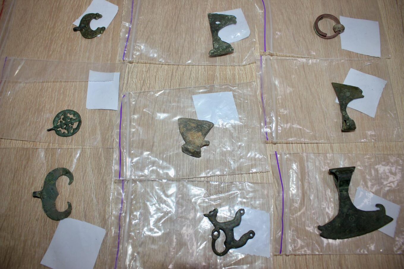 Древні артефакти України