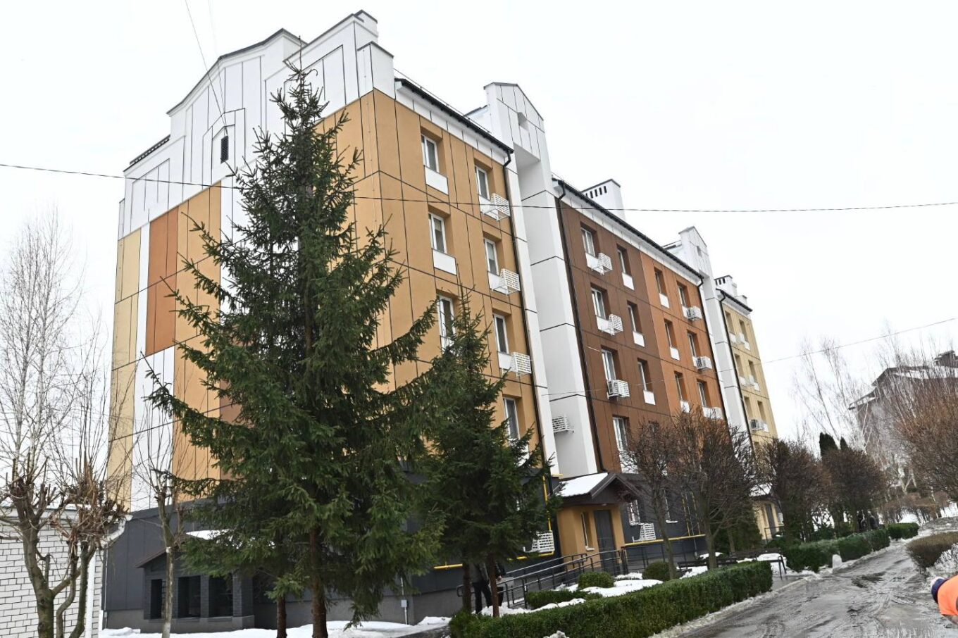 Відновлені будинки в Бородянці