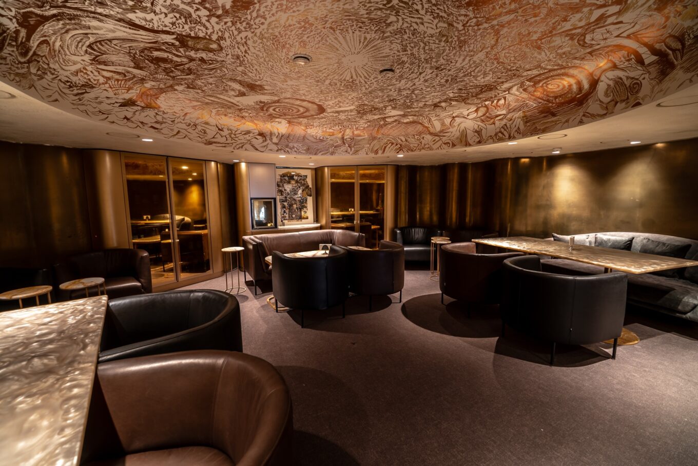 Світловий проєкт у ресторані Elevato