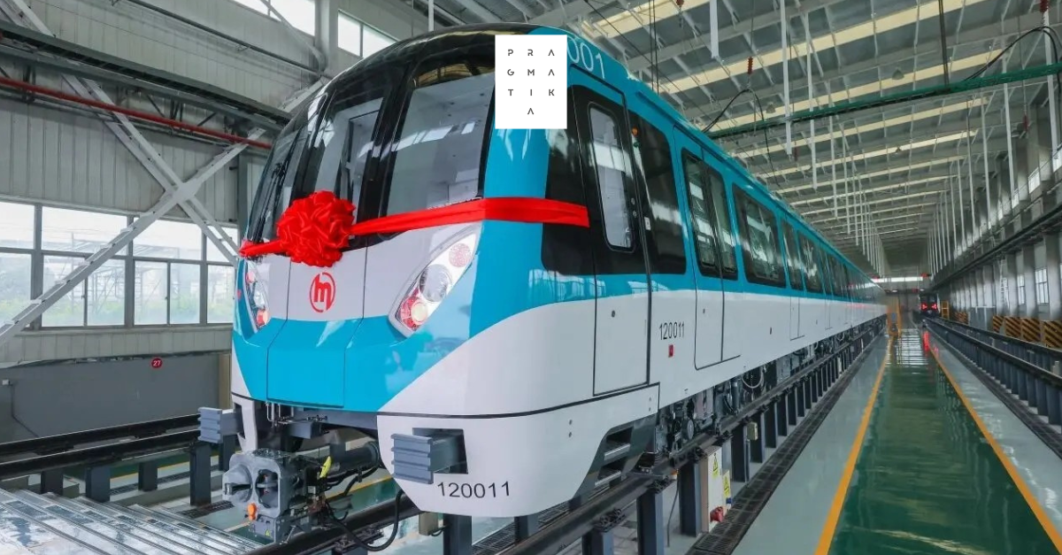 China unveils fully automated subway train