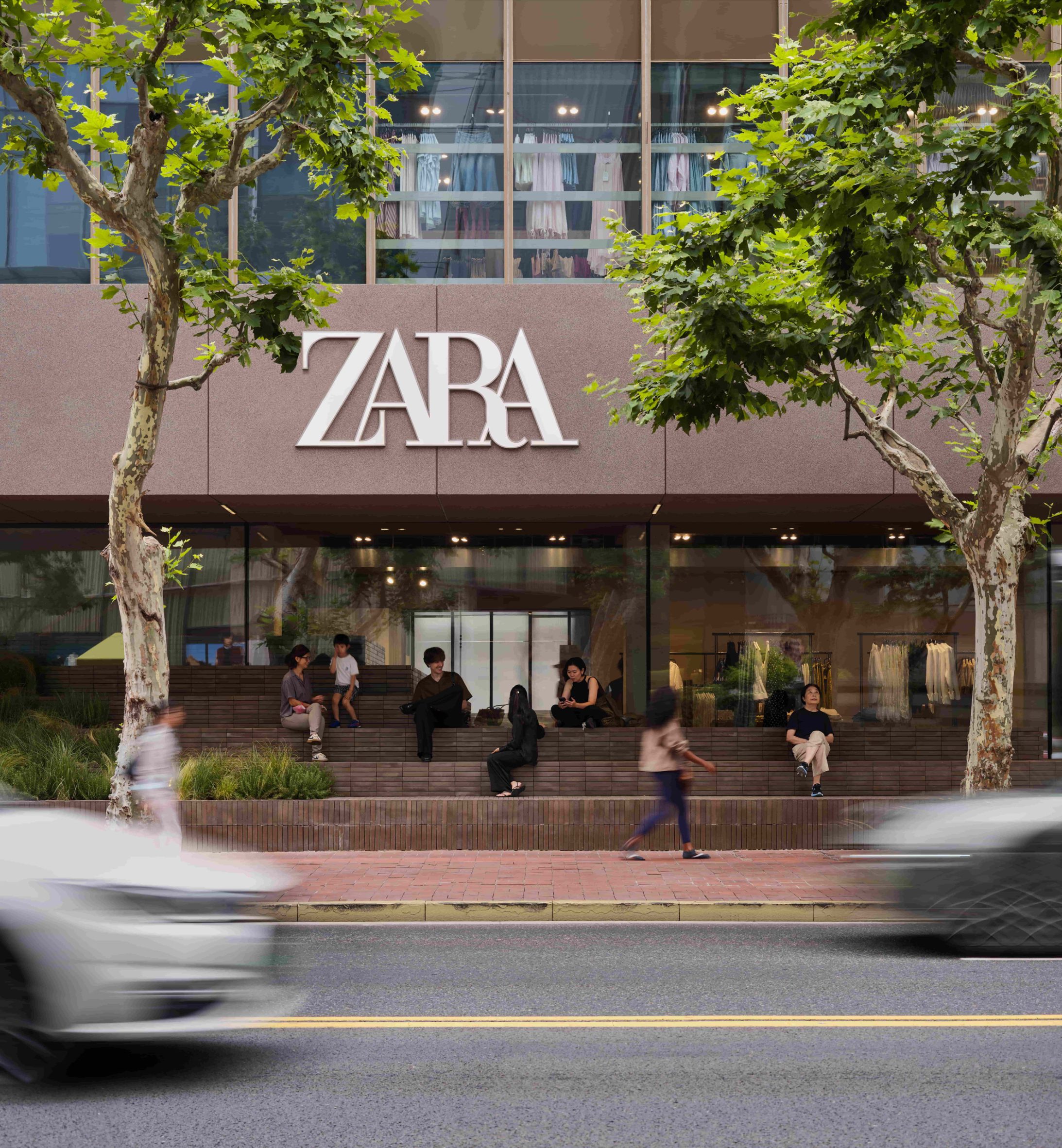 AIM Architecture перетворила п’ятиповерхову будівлю на флагман Zara у Шанхаї
