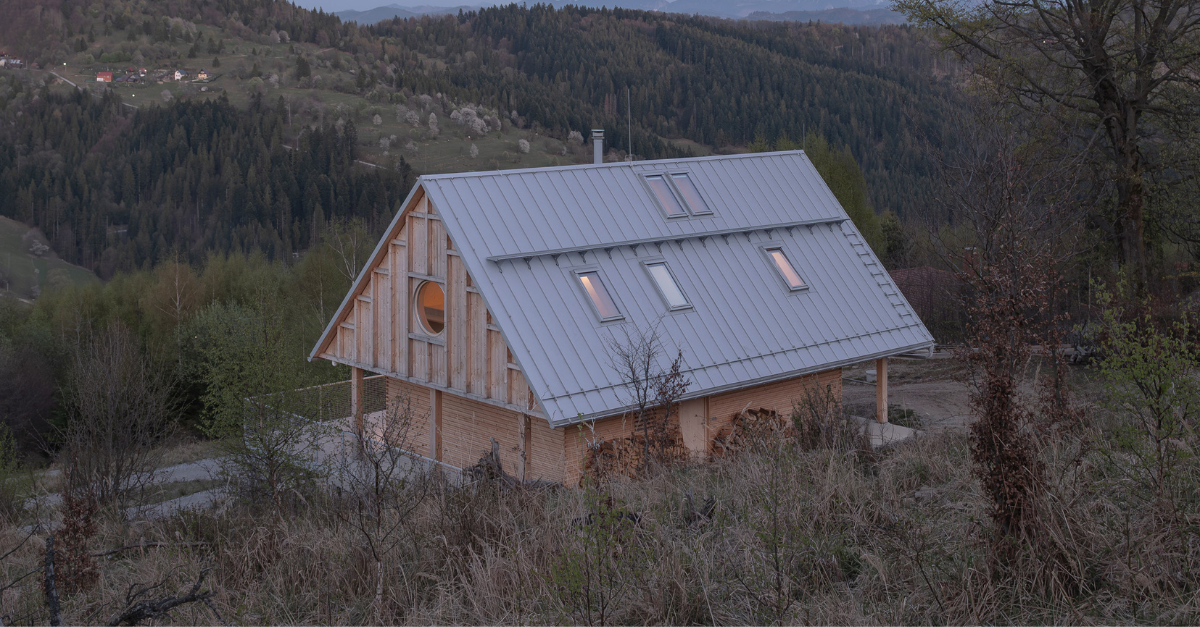 Wooden house in Slovakia reimagines traditional shepherd's huts