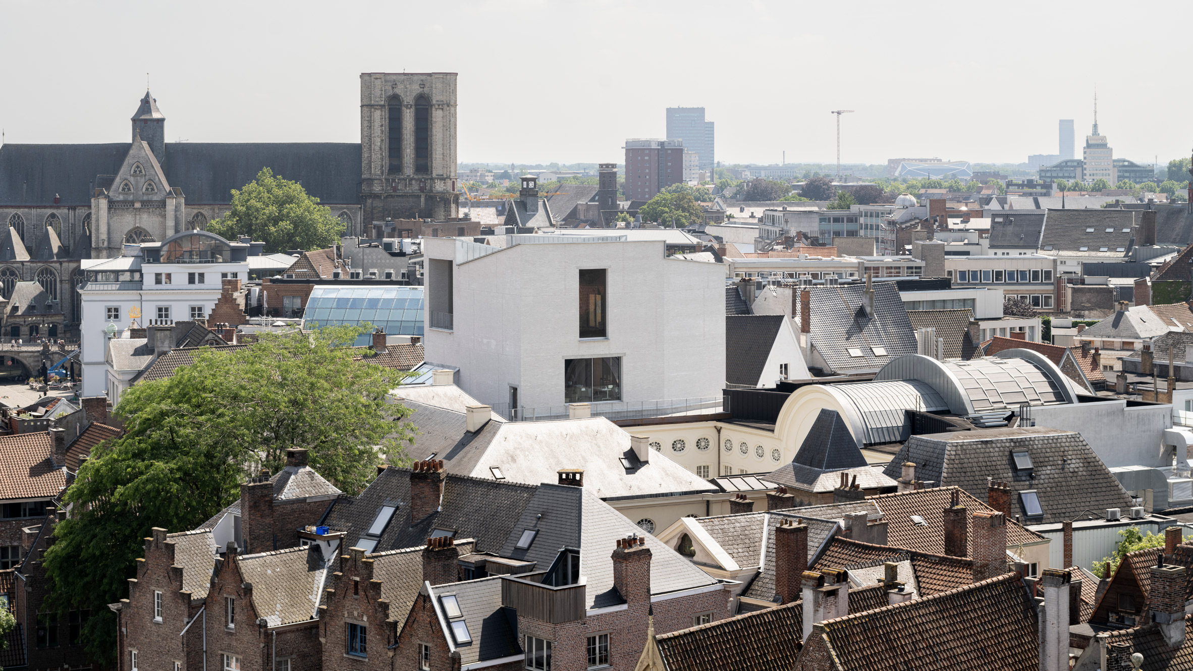 У Бельгії завершили реконструкцію Design Museum Gent із новим шестиповерховим крилом
